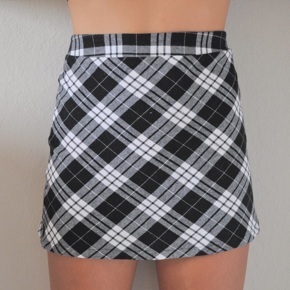 Black and White Plaid Skirt M